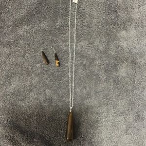 NWT Chocolate brown tear drop pendant with matching earrings